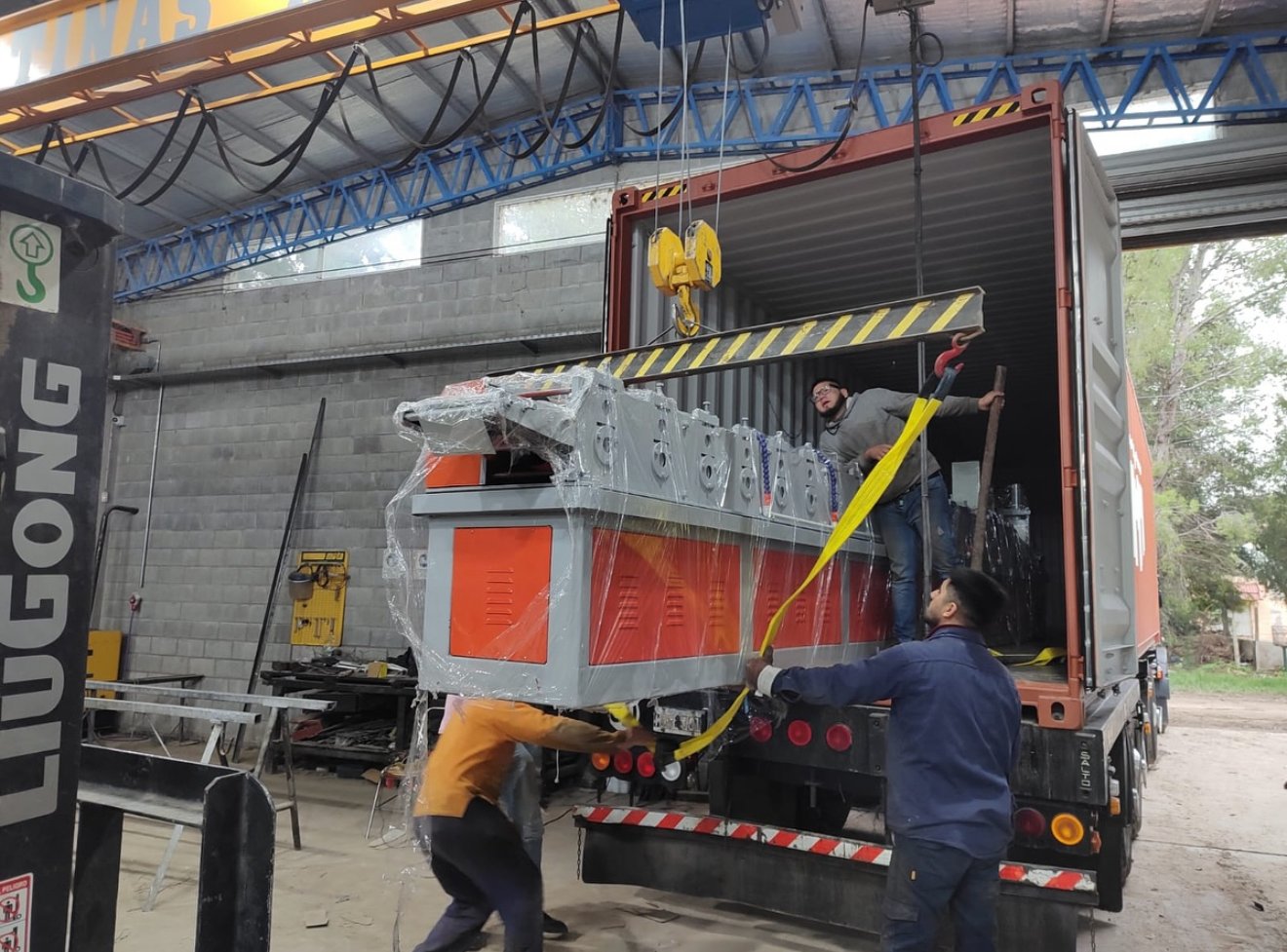 Maquinaria metalúrgica — desconsolidación y entrega final